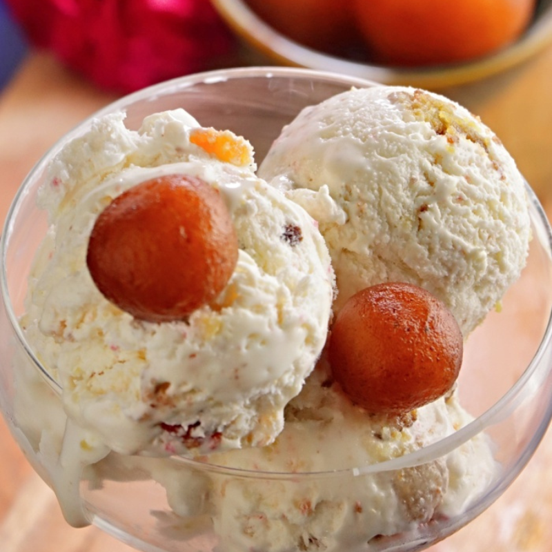 Gulab Jamun with Vanilla Ice creme